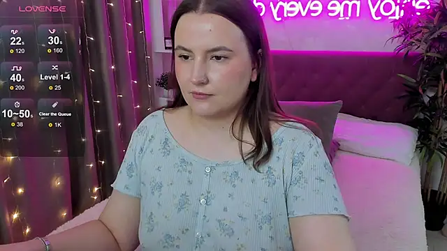 Snapshot of FeralPeach chatting on 16, 5, 2026 FeralPeach online show from 16, 5, 2026