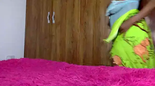 Rose berry online show from 21, 2, 2025