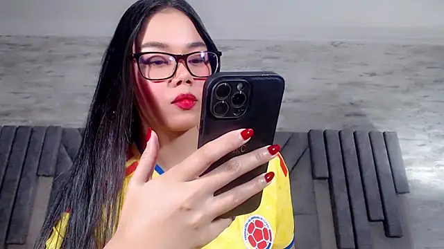 Snapshot of JasmineMoore chatting on 23, 6, 2026 JasmineMoore online show from 23, 6, 2026