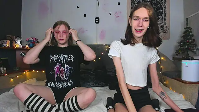 Snapshot of Calvin_and_Kevin chatting on 17, 1, 2025 Calvin and Kevin online show from 17, 1, 2025