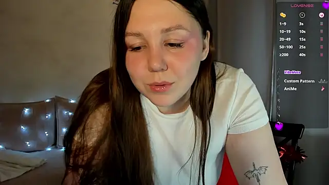 Snapshot of Ruth_Oliver chatting on 15, 12, 2024 Ruth Oliver online show from 15, 12, 2024