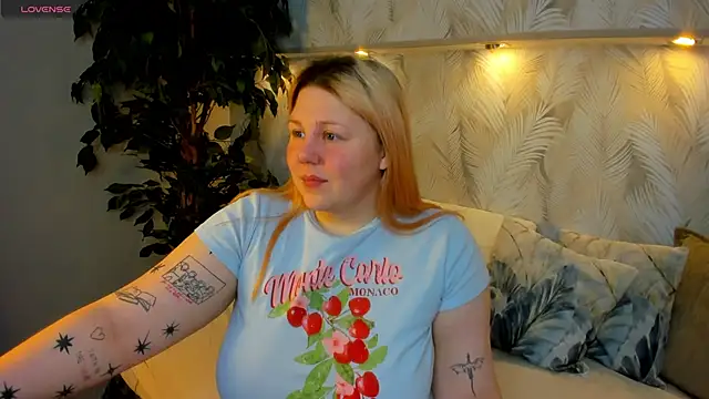 Ruth Oliver online show from 22, 11, 2025