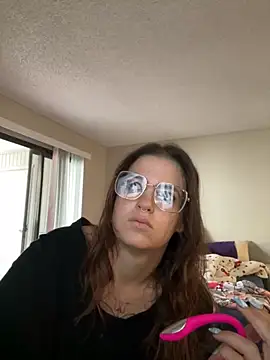 Snapshot of SafeinouterSpace chatting on 18, 11, 2025 SafeinouterSpace online show from 18, 11, 2025