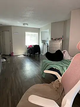 Snapshot of SafeinouterSpace chatting on 7, 4, 2026 SafeinouterSpace online show from 7, 4, 2026