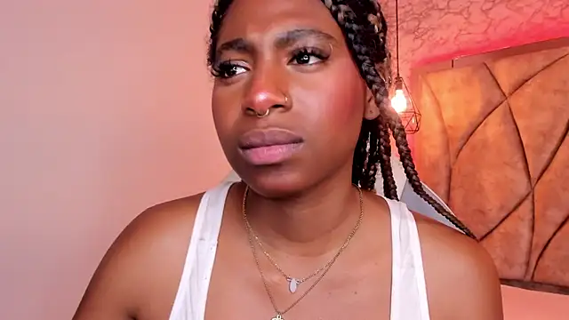 Queen perla  online show from 7, 2, 2025