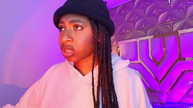 Queen perla  online show from 18, 3, 2026