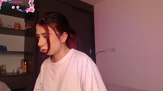 Snapshot of Your_rosalie chatting on 25, 9, 2025 Your rosalie online show from 25, 9, 2025
