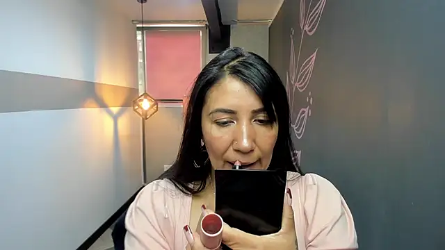 Snapshot of GiaFox_ chatting on 29, 1, 2025 GiaFox online show from 29, 1, 2025