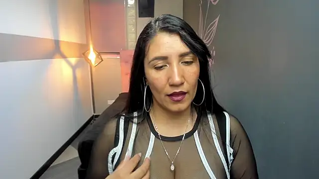 Snapshot of GiaFox_ chatting on 8, 2, 2025 GiaFox online show from 8, 2, 2025