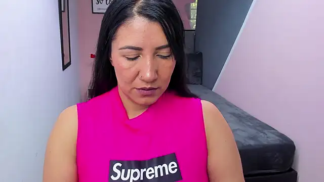 Snapshot of GiaFox_ chatting on 19, 2, 2025 GiaFox online show from 19, 2, 2025