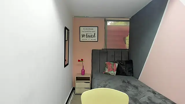 Snapshot of GiaFox_ chatting on 20, 2, 2025 GiaFox online show from 20, 2, 2025
