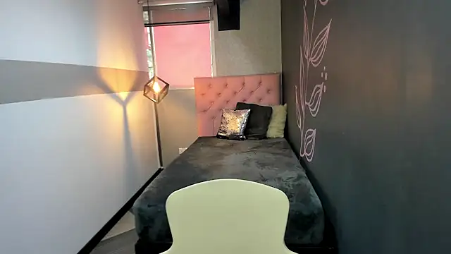 Snapshot of GiaFox_ chatting on 16, 3, 2025 GiaFox online show from 16, 3, 2025