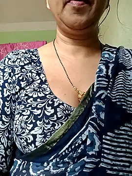 Rosy-B online show from 4, 10, 2025