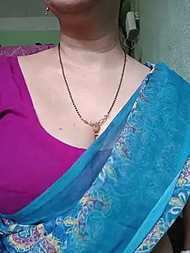 Snapshot of Rosy-B chatting on 6, 7, 2026 Rosy-B online show from 6, 7, 2026