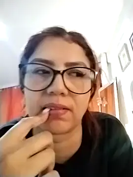 Snapshot of AriaRusso chatting on 1, 2, 2025 AriaRusso online show from 1, 2, 2025
