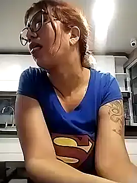 Snapshot of AriaRusso chatting on 4, 2, 2025 AriaRusso online show from 4, 2, 2025