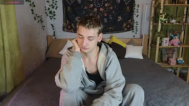 Snapshot of Nick_Win chatting on 8, 11, 2025 Nick Win online show from 8, 11, 2025