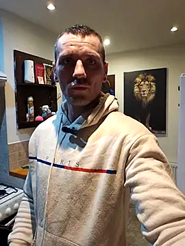 Aian09 online show from 4, 3, 2025