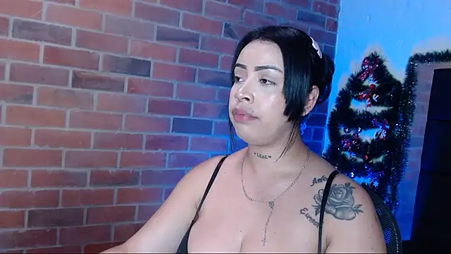 salome  hills1 online show from 12, 12, 2024