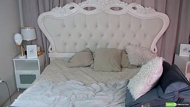 EmmaWarren online show from 11, 3, 2026