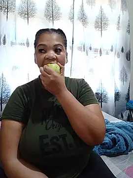 Snapshot of FreakyAngel3X chatting on 3, 7, 2026 FreakyAngel3X online show from 3, 7, 2026