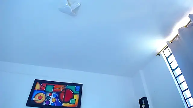 Chiqui milk  online show from 24, 2, 2025