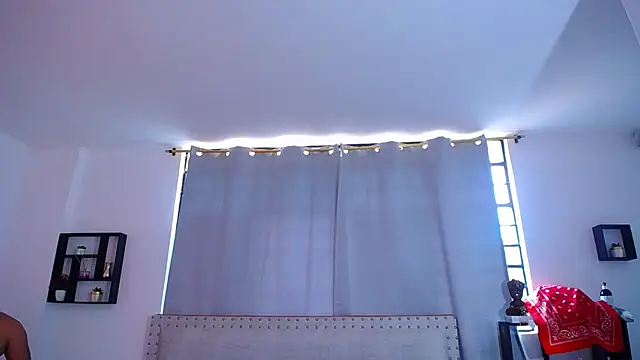 Chiqui milk  online show from 10, 3, 2025