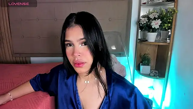 Natasha  Sccott online show from 27, 1, 2025