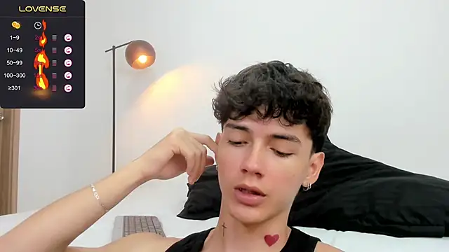 Snapshot of badboy_one_ chatting on 27, 1, 2025 badboy one  online show from 27, 1, 2025