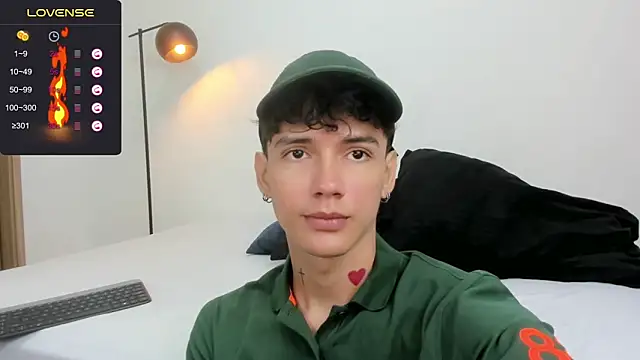 Snapshot of badboy_one_ chatting on 29, 1, 2025 badboy one  online show from 29, 1, 2025