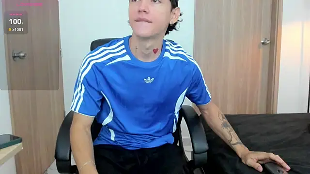 Snapshot of badboy_one_ chatting on 22, 3, 2025 badboy one  online show from 22, 3, 2025