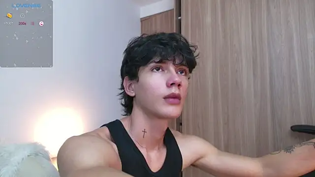 Snapshot of badboy_one_ chatting on 3, 10, 2025 badboy one  online show from 3, 10, 2025