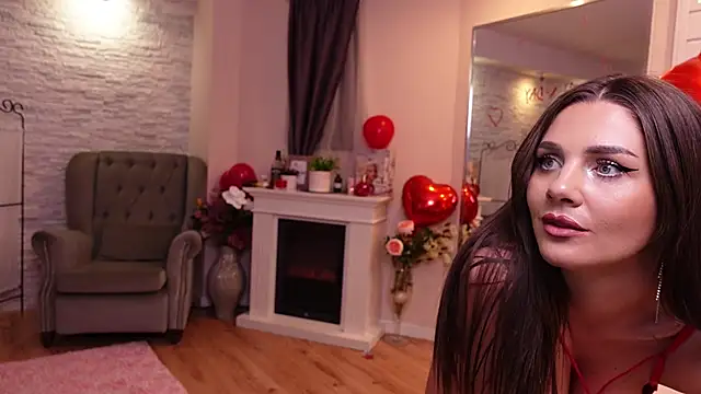 LinaReese online show from 12, 2, 2025