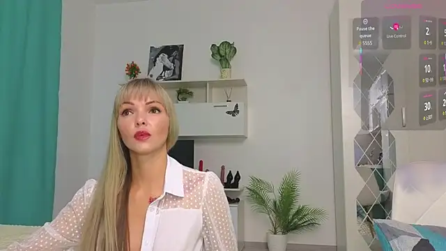 Molliblum online show from 2, 10, 2025