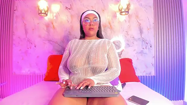 Esmeralda Duarte online show from 8, 1, 2025