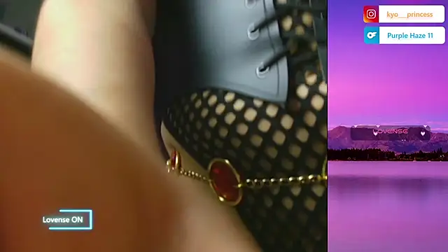 Snapshot of PurpleHaze17 chatting on 4, 11, 2025 PurpleHaze17 online show from 4, 11, 2025