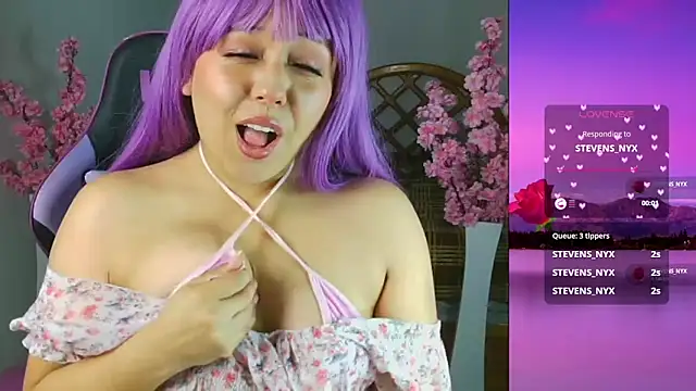 Snapshot of PurpleHaze17 chatting on 14, 11, 2025 PurpleHaze17 online show from 14, 11, 2025