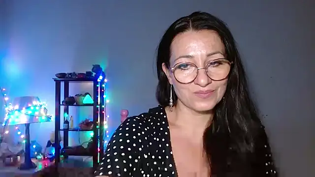 Snapshot of KeisyNeonX chatting on 4, 10, 2025 KeisyNeonX online show from 4, 10, 2025