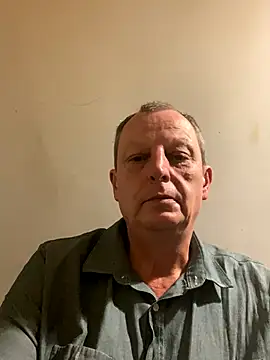 Snapshot of chubbybear2cum chatting on 8, 9, 2025 chubbybear2cum online show from 8, 9, 2025