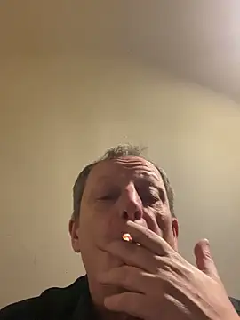 Snapshot of chubbybear2cum chatting on 15, 11, 2025 chubbybear2cum online show from 15, 11, 2025