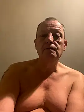 Snapshot of chubbybear2cum chatting on 24, 11, 2025 chubbybear2cum online show from 24, 11, 2025