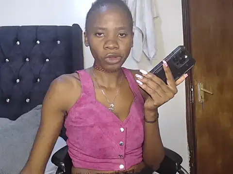 Snapshot of Sexyprecious01 chatting on 27, 9, 2025 Sexyprecious01 online show from 27, 9, 2025