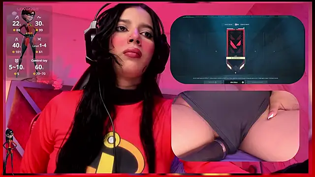 Snapshot of SweetieCloe_ chatting on 19, 10, 2025 SweetieCloe online show from 19, 10, 2025