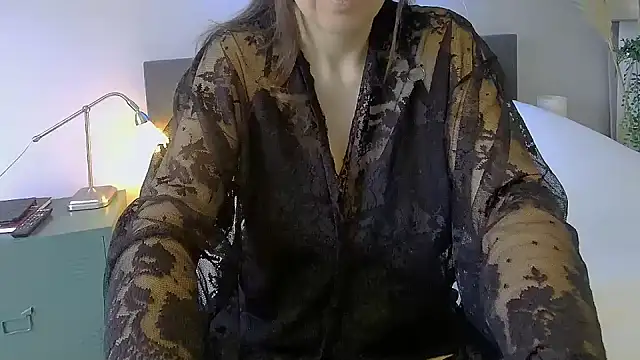 Ella Next Door online show from 17, 1, 2025