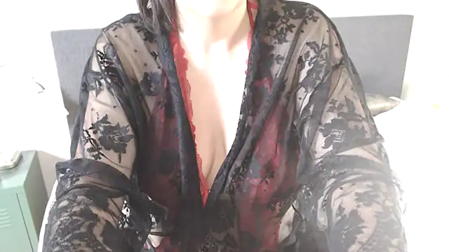 Ella Next Door online show from 16, 3, 2025