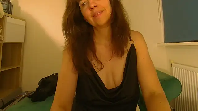 Ella Next Door online show from 29, 5, 2026
