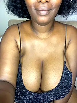 Snapshot of Naughty-sonia2 chatting on 20, 11, 2025 Naughty-sonia2 online show from 20, 11, 2025