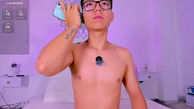 Snapshot of CodyTwink chatting on 15, 2, 2026 CodyTwink online show from 15, 2, 2026