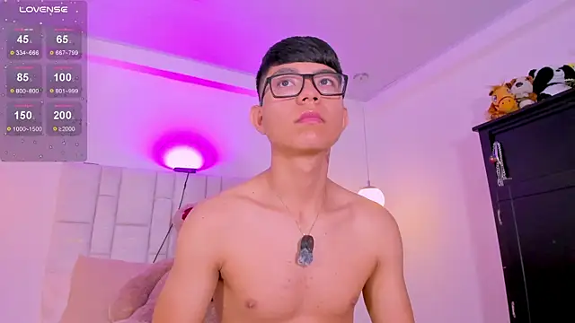 CodyTwink online show from 15, 4, 2026