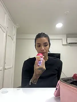 Snapshot of DeuxGold chatting on 8, 2, 2026 DeuxGold online show from 8, 2, 2026